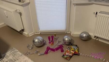 Sneaker-Girl Mia Moon - Happy New Year Party