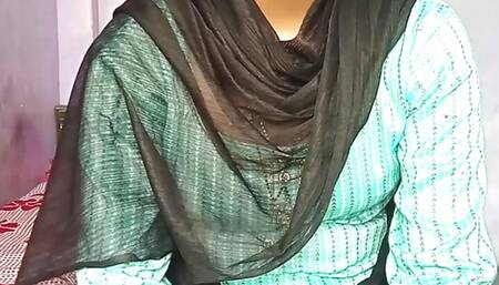 hot indian 20 years old village neighbor virginity girl loose our virginity with stranger first time sex