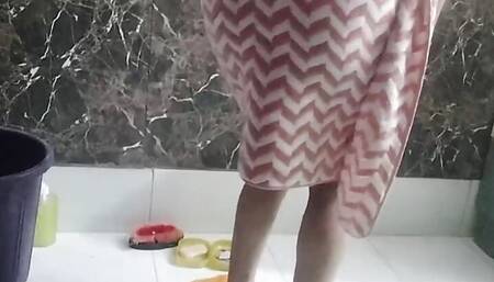 Jija ji ne gift deke mujhe choda