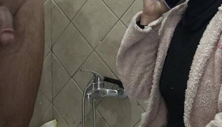 Algerian beurette seduces a guy with her hairy while her husband is at work