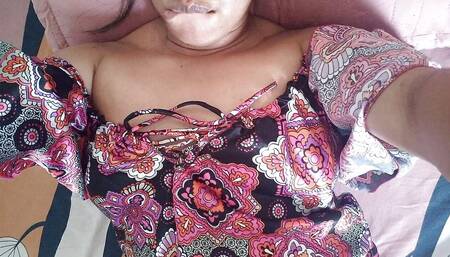 She Stays at Home to Wait for Her Stepfather, However, She Feels Like Fucking and Ends up Avoiding Herself.