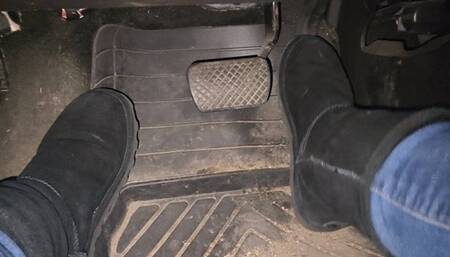 Playing with the Gas Pedal in Black Bearpaws