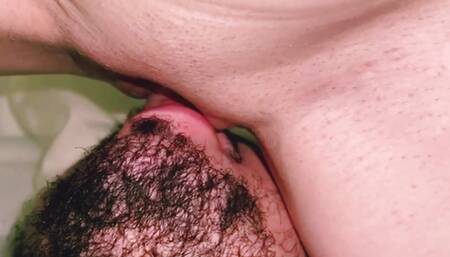 My Slave eats my ass and pussy and I have orgasm in his mouth !!