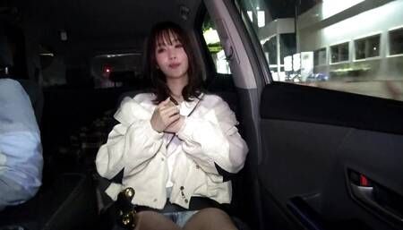 Part1 a Beautiful Woman Who Works Part-time in a City Overflowing with Erotica Gets Asked for Her Contact Information 114