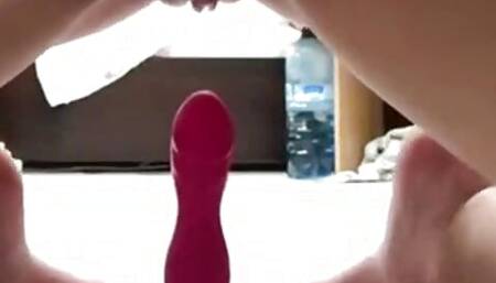 18 YEAR OLD TEEN FUCKING MY TIGHT PUSSY WITH A DILDO FOR THE FIRST TIME
