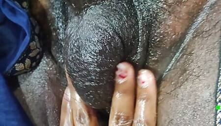 Sexy bhojpuri bhabhi oil massage to her brother in law in the bedroom