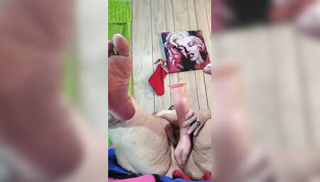 Gigantic Squirt From This Lazy Fat Whore Legs Spread for More