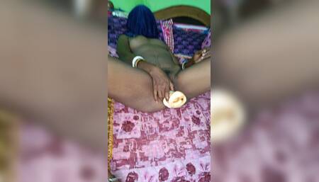 Dildo se chudi in the absence of husband