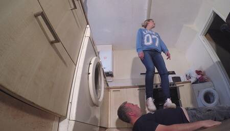 Chelsea Sneaker Trampling FLOOR CAM (4K)