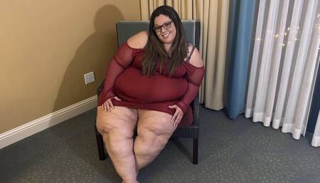 Plump Paradise: Hotel Dress n Squeeze 2