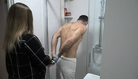 Slave in the bathroom on his knees ORDER