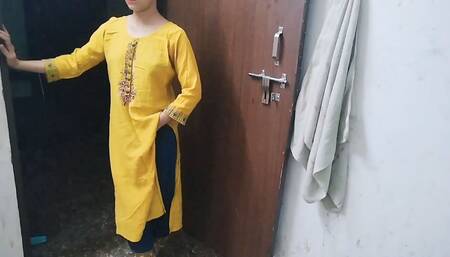 Step sister ko kapde utaar ke choda