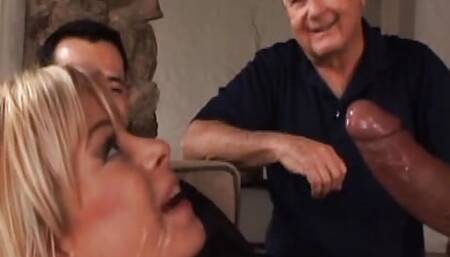 Big booty MILF penetrated in front of cucked hubby