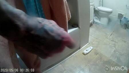 Strokin my big white dick fresh out the shower solo