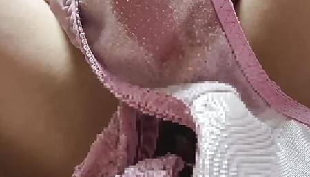 When I was watching the drama, a naughty scene flowed and I wanted to do something and I was naughty alone ...