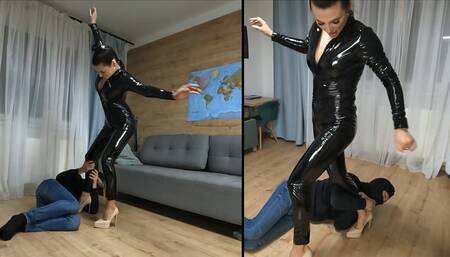 Jade tries to escape from the guy who grabbed her legs