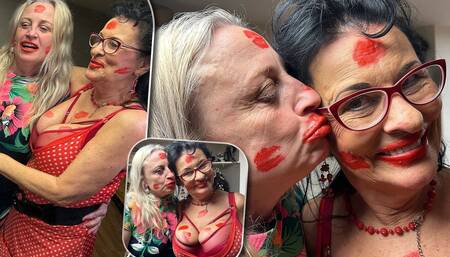 Lesbian Fingering Fun Until Orgasm