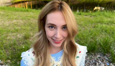 Helped a cute stranger on the street and fucked her on the same day