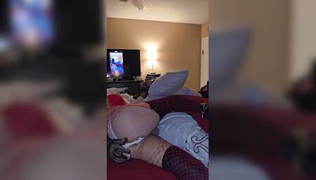 Sisy play with a bubble she's very hot and very sexy she's  love to everyone see the she's ass hole