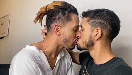 INTENSE KISSES WITH PERFECT DEEP FITS - BY LEO CARIOCA AND NICK NORRIS - CLIP 5