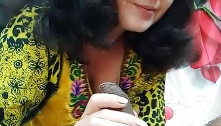 He Loves Getting Seduced by Step-mother