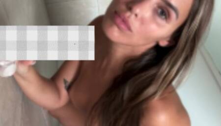 SHOWING YOU HOW I WOULD SUCK, DEEPTHROAT AND SLOBBER ALL OVER YOUR COCK ???????? (fully naked)