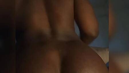 who wants to ride my big ass ????