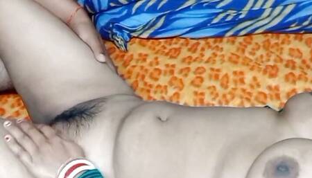 Beautiful pussy have Indian cute bhabhi.
