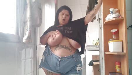 BBW Smoking in the Service Area