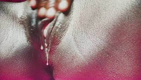 African queen melaninisshe plays with her pussy