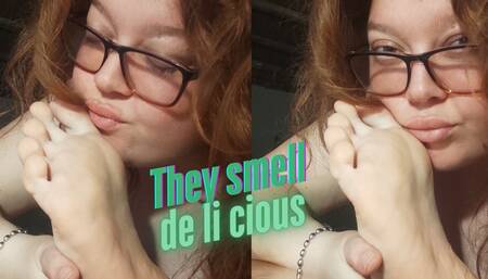 Crocs, dirty fots smell very well