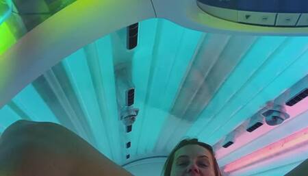 Masturbating on sunbed