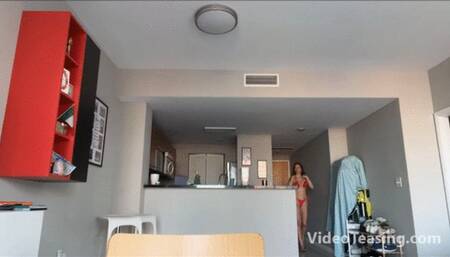 Belinda Biceps Casually Pops and Worships her own Biceps