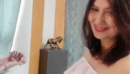 It turns out that from a small vibrator you can so cool with a