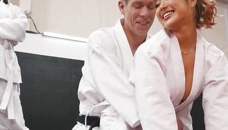 Dojo Pussy Slam Jazmin Luv, Mina Luxx Brazzers