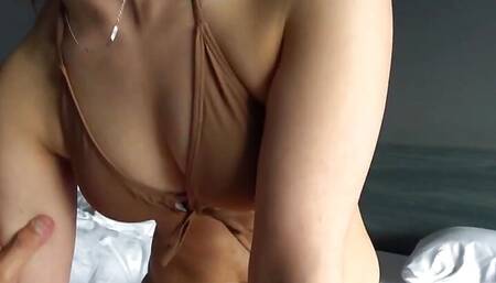 - [Angry squirting continuous acme] The finest G cup body is disturbed and ♪ non-stop squirting is a room bishobisho body fluid covered with affair raw squirrel 2 consecutive battles!