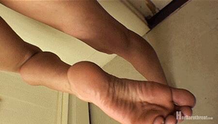 Tarynn Spread Wide