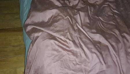 Filling stepmom's pussy with sperm