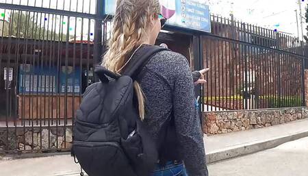 Sexy Girlfriend Sucking Big Cock Inside Hot Sauna