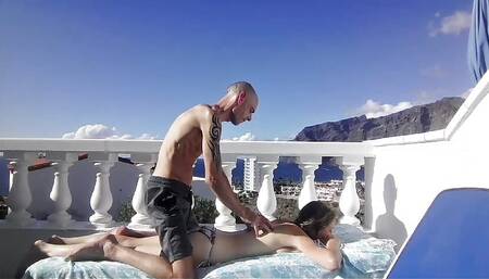 Massage turns into horny fuck outside