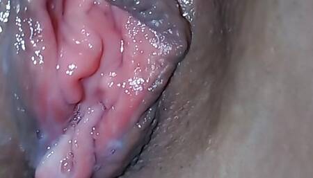 Milf masturbating with vibrator