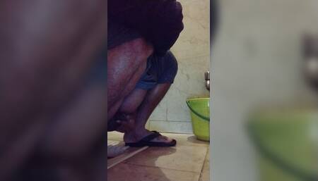 Bathroom muththi