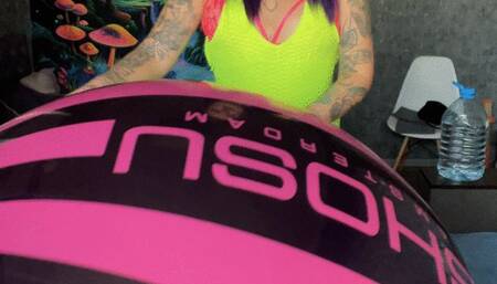 burst balloons with neck