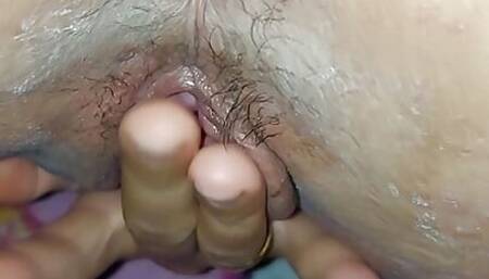 Married Woman Sends Video Masturbating To Her Lover