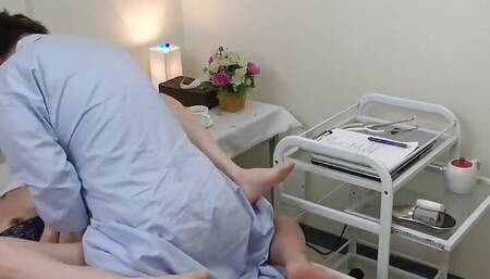Pretends To Talk To A Nurse About Her Sexual Problems In During A Physical Checkup And Negotiates For Sexual Treatment! -part2