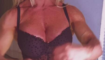PECS BICEPS FLEX
