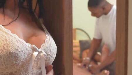 Stepmom Teach to Her Step-daughter How to Eat a BBC for First Time on a Threesome with the Daughter's Boyfriend
