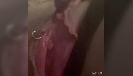 Milf stimulating clit with new toy