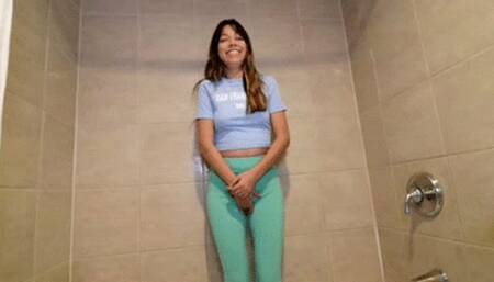INEED2PEE Amatuer Annalyne pees her leggings 1st timer!