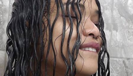 I record my stepsister taking a bath and hair care session. Complete video on my UViU. -XattlaLust-